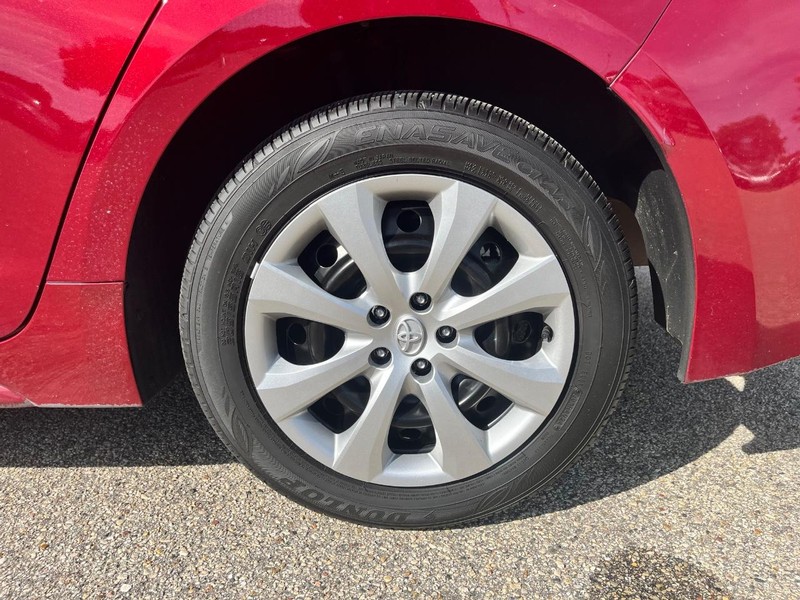 Toyota Corolla Vehicle Image 16