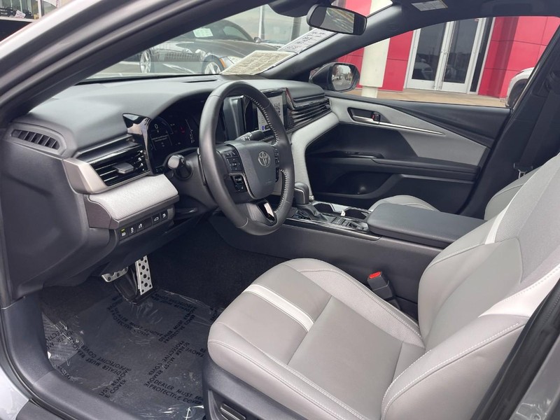 Toyota Camry Vehicle Image 16