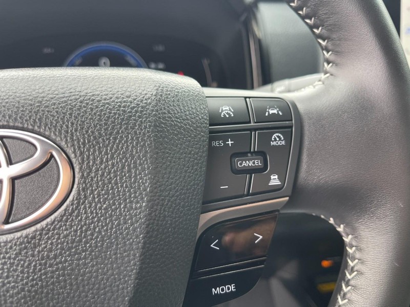Toyota Camry Vehicle Image 22