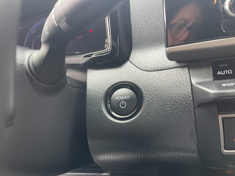 Toyota Camry Vehicle Image 31