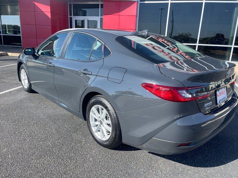 Toyota Camry Vehicle Image 04