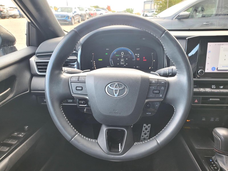 Toyota Camry Vehicle Image 09