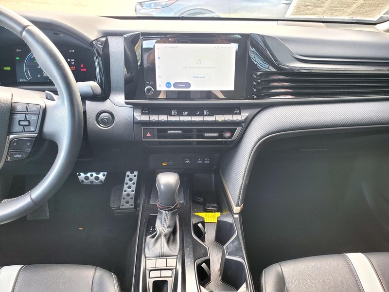 Toyota Camry Vehicle Image 10