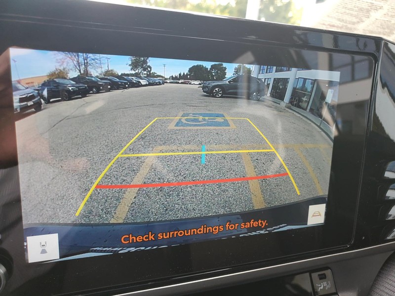Toyota Camry Vehicle Image 11