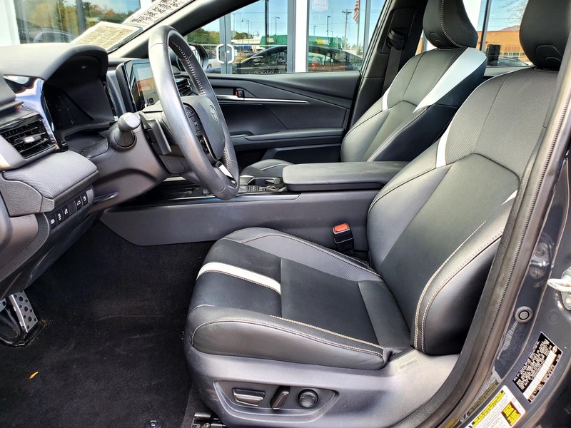 Toyota Camry Vehicle Image 12