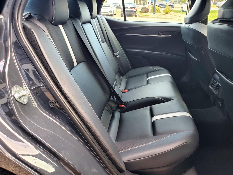 Toyota Camry Vehicle Image 14