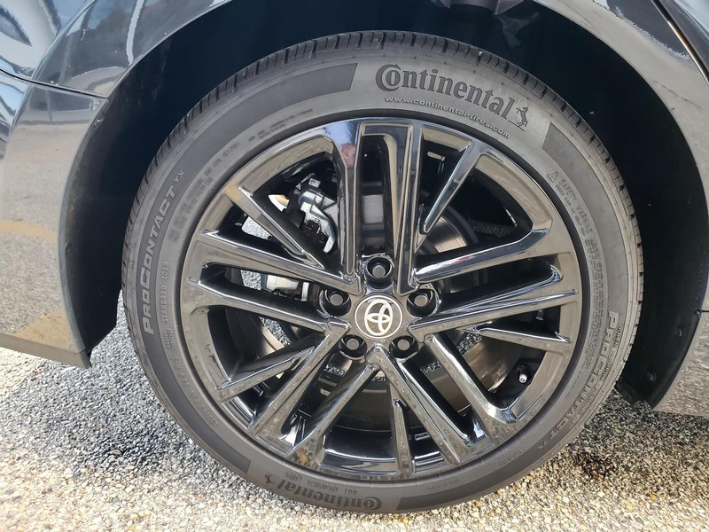 Toyota Camry Vehicle Image 16