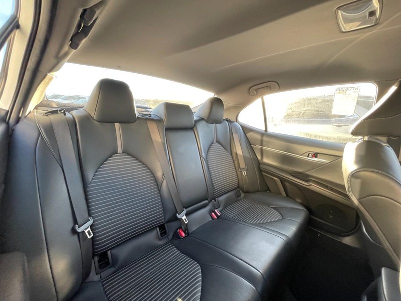 Toyota Camry Vehicle Image 04