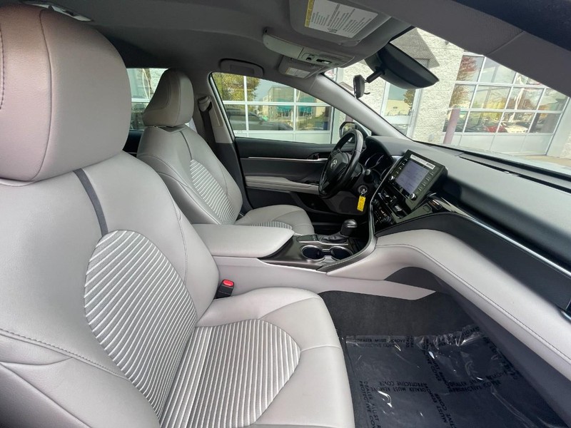 Toyota Camry Vehicle Image 07