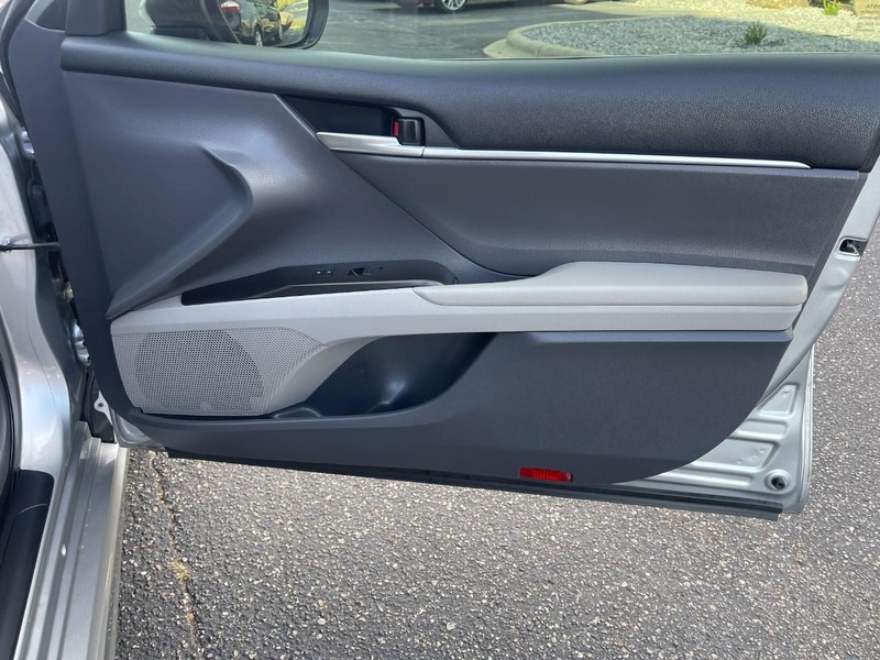 Toyota Camry Vehicle Image 08