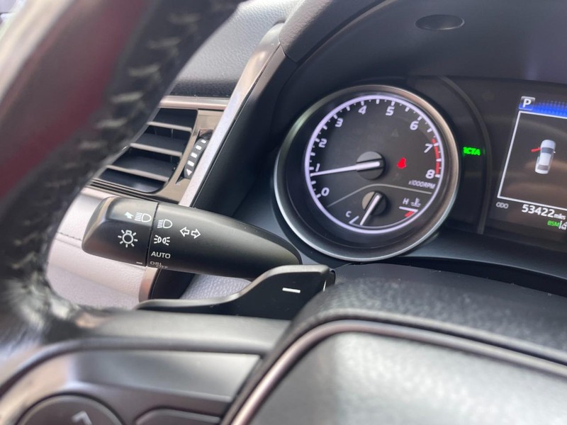 Toyota Camry Vehicle Image 20