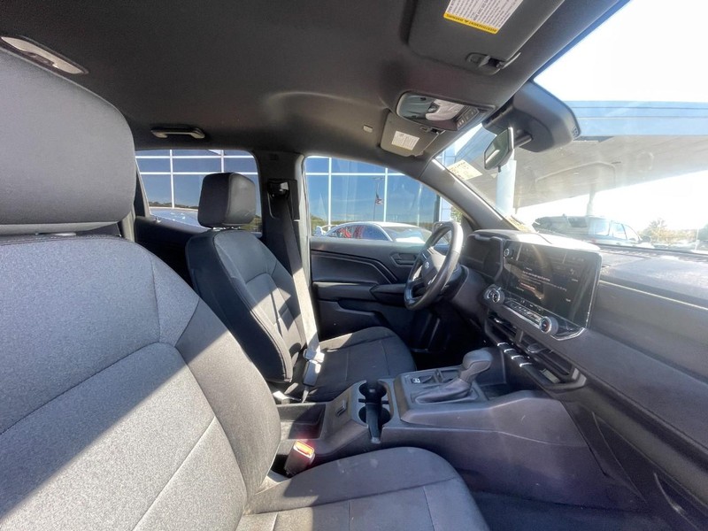Chevrolet Colorado Vehicle Image 03