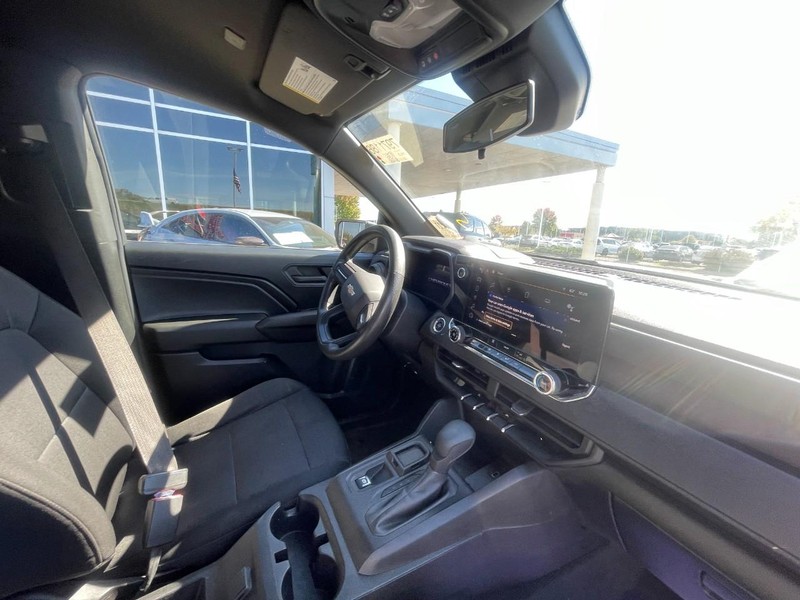 Chevrolet Colorado Vehicle Image 05