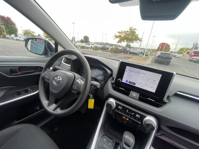 Toyota RAV4 Vehicle Image 07