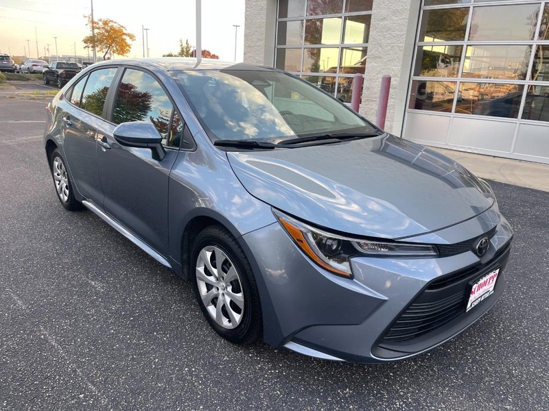 Toyota Corolla Vehicle Image 02
