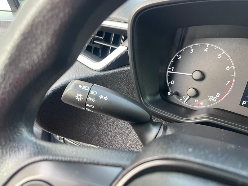 Toyota Corolla Vehicle Image 18
