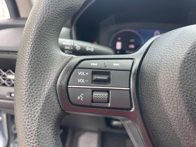 Honda Accord Sedan Vehicle Image 20