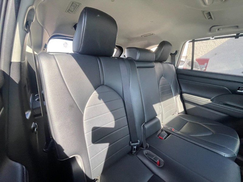 Toyota Highlander Vehicle Image 06