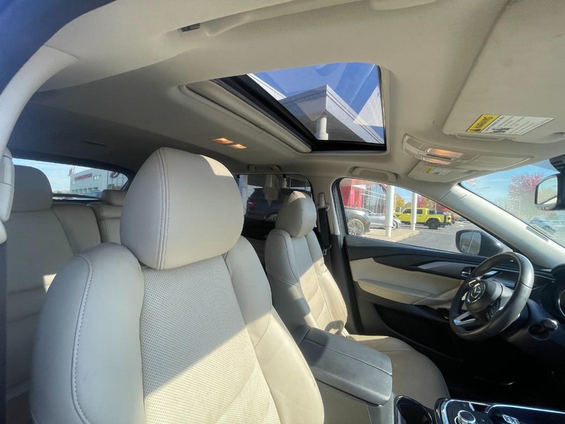 Mazda CX-9 Vehicle Image 03