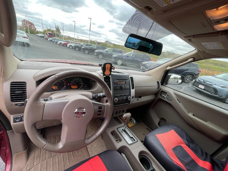 Nissan Frontier Vehicle Image 04