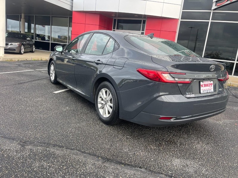 Toyota Camry Vehicle Image 04