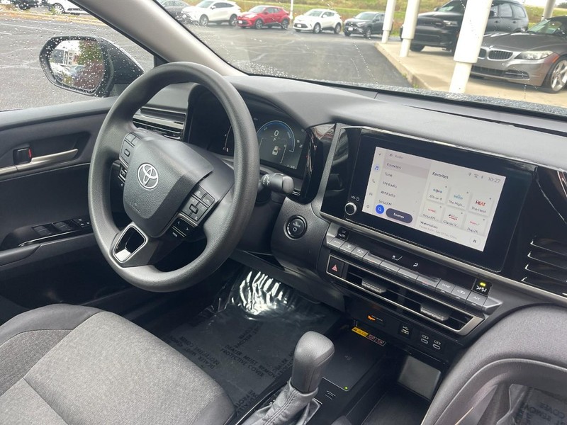 Toyota Camry Vehicle Image 06