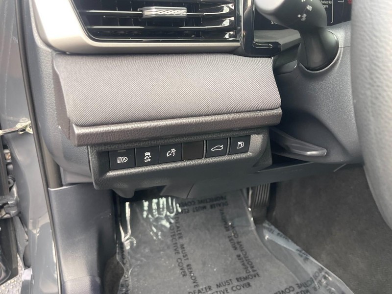 Toyota Camry Vehicle Image 17