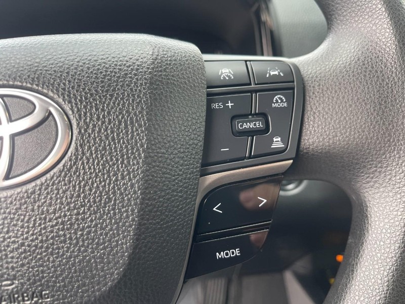 Toyota Camry Vehicle Image 20