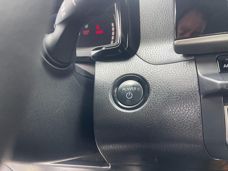 Toyota Camry Vehicle Image 25