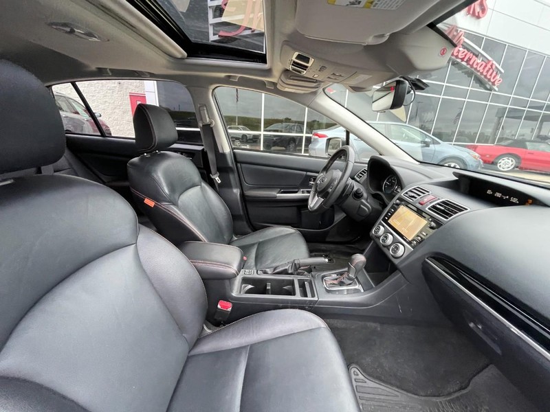 Subaru Crosstrek Vehicle Image 04