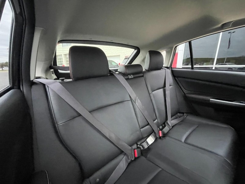 Subaru Crosstrek Vehicle Image 05