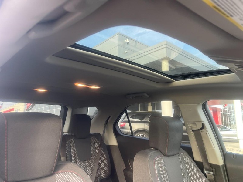 Chevrolet Equinox Vehicle Image 03