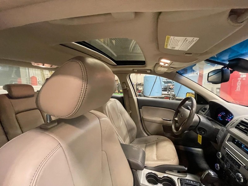 Ford Fusion Vehicle Image 03