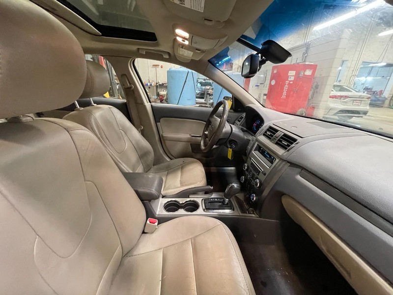 Ford Fusion Vehicle Image 04
