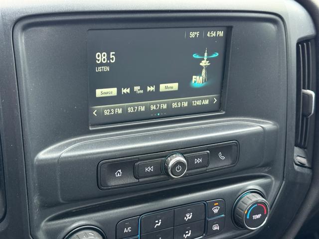 Chevrolet Silverado MD Vehicle Full-screen Gallery Image 13