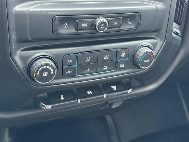 Chevrolet Silverado MD Vehicle Full-screen Gallery Image 14