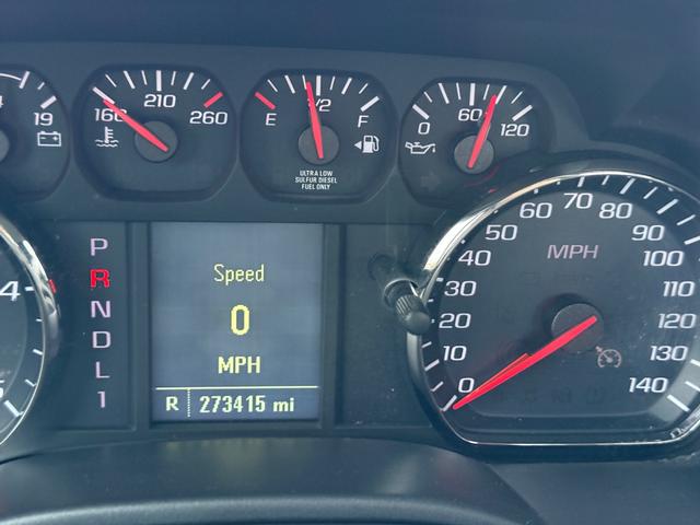 Chevrolet Silverado MD Vehicle Full-screen Gallery Image 16