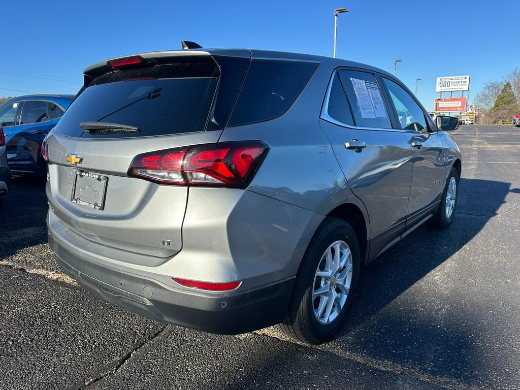 Chevrolet Equinox Vehicle Full-screen Gallery Image 03