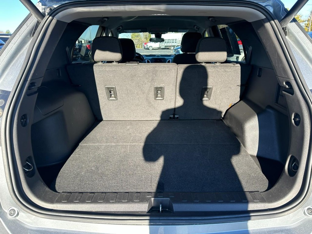 Chevrolet Equinox Vehicle Full-screen Gallery Image 05