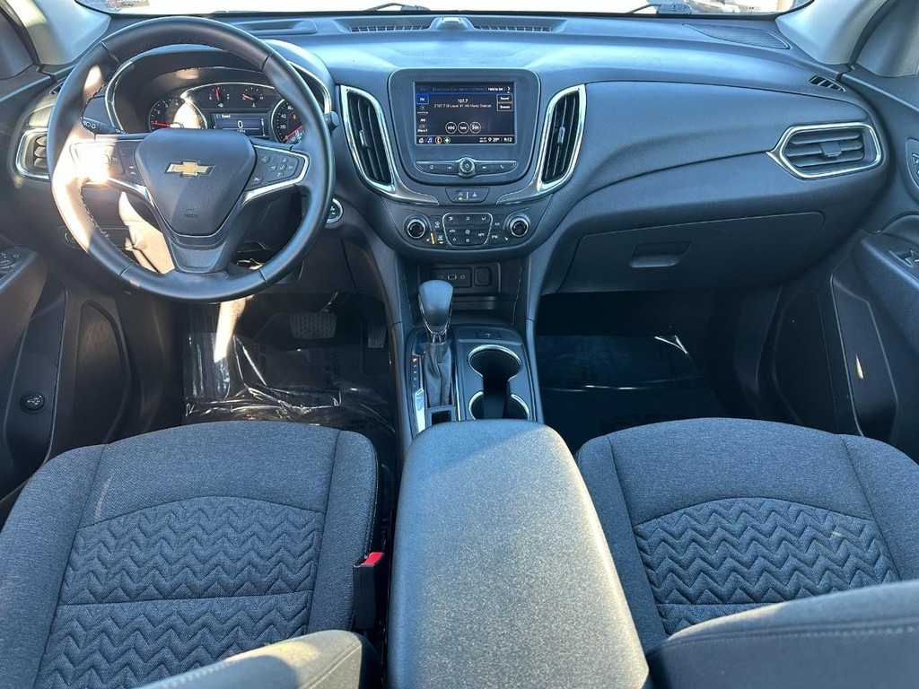 Chevrolet Equinox Vehicle Full-screen Gallery Image 11