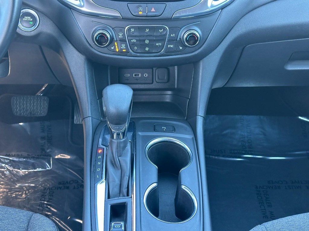 Chevrolet Equinox Vehicle Full-screen Gallery Image 14