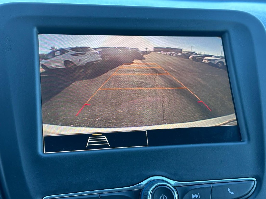 Chevrolet Equinox Vehicle Full-screen Gallery Image 22