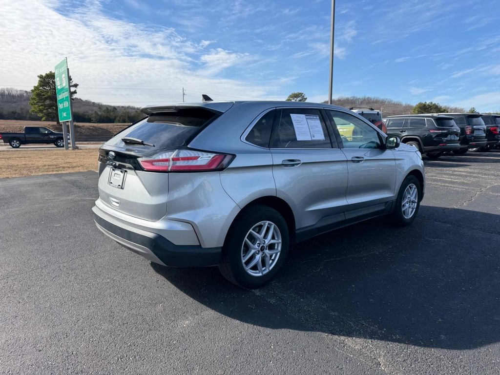 Ford Edge Vehicle Full-screen Gallery Image 03