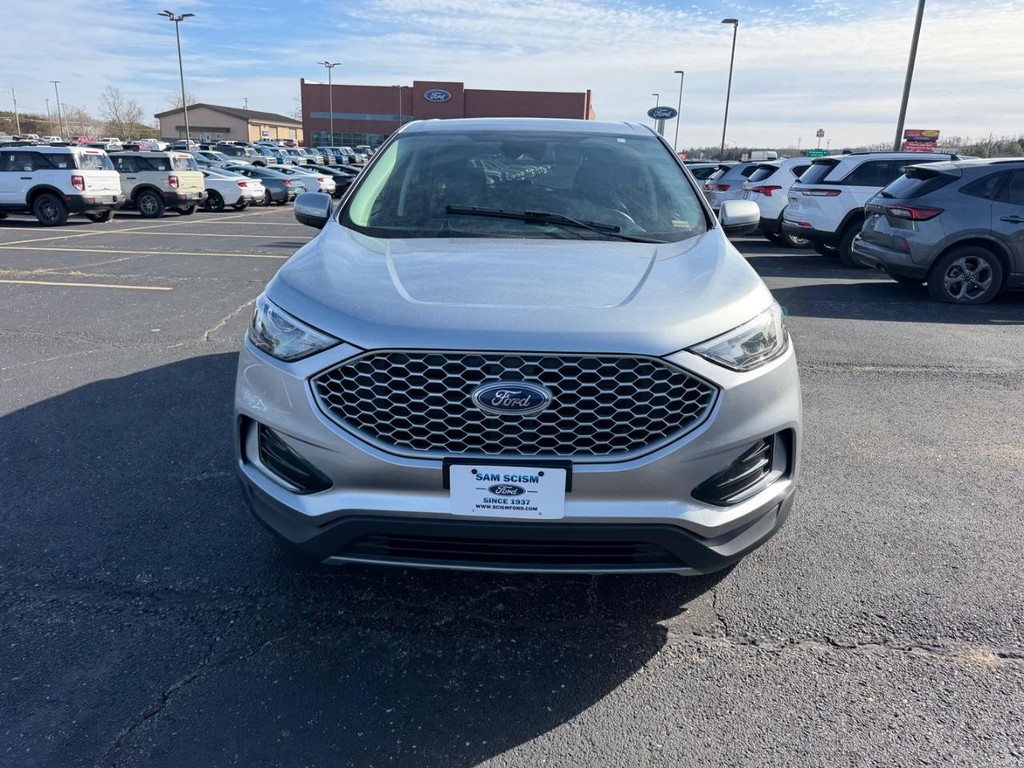 Ford Edge Vehicle Full-screen Gallery Image 07