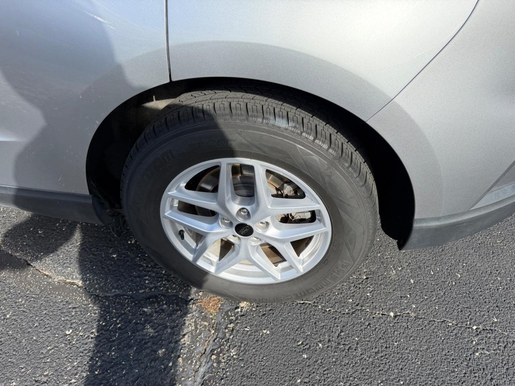 Ford Edge Vehicle Full-screen Gallery Image 08