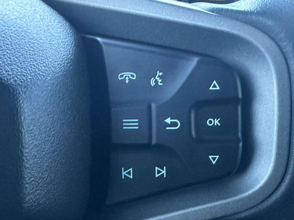 Ford Bronco Vehicle Full-screen Gallery Image 19