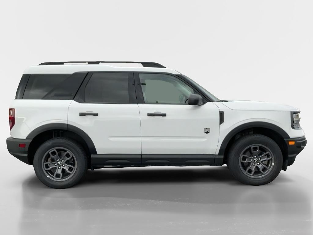 Ford Bronco Sport Vehicle Full-screen Gallery Image 08