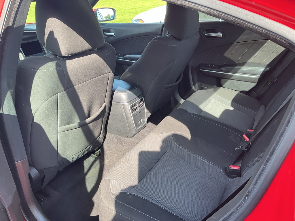 Dodge Charger Vehicle Full-screen Gallery Image 12