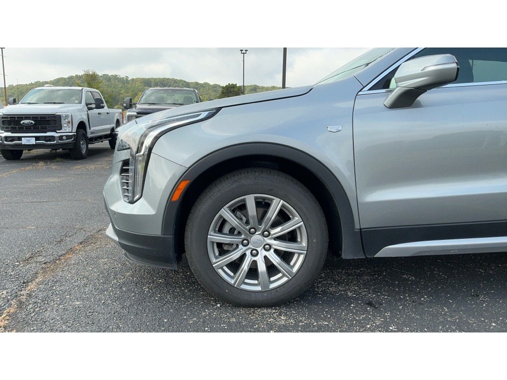 Cadillac XT4 Vehicle Full-screen Gallery Image 11