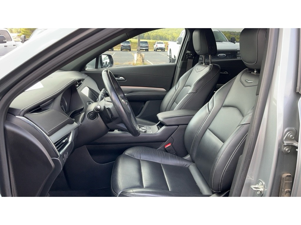 Cadillac XT4 Vehicle Full-screen Gallery Image 13